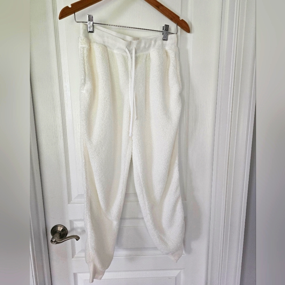 Jenni Intimates Cozy White Fleece Joggers